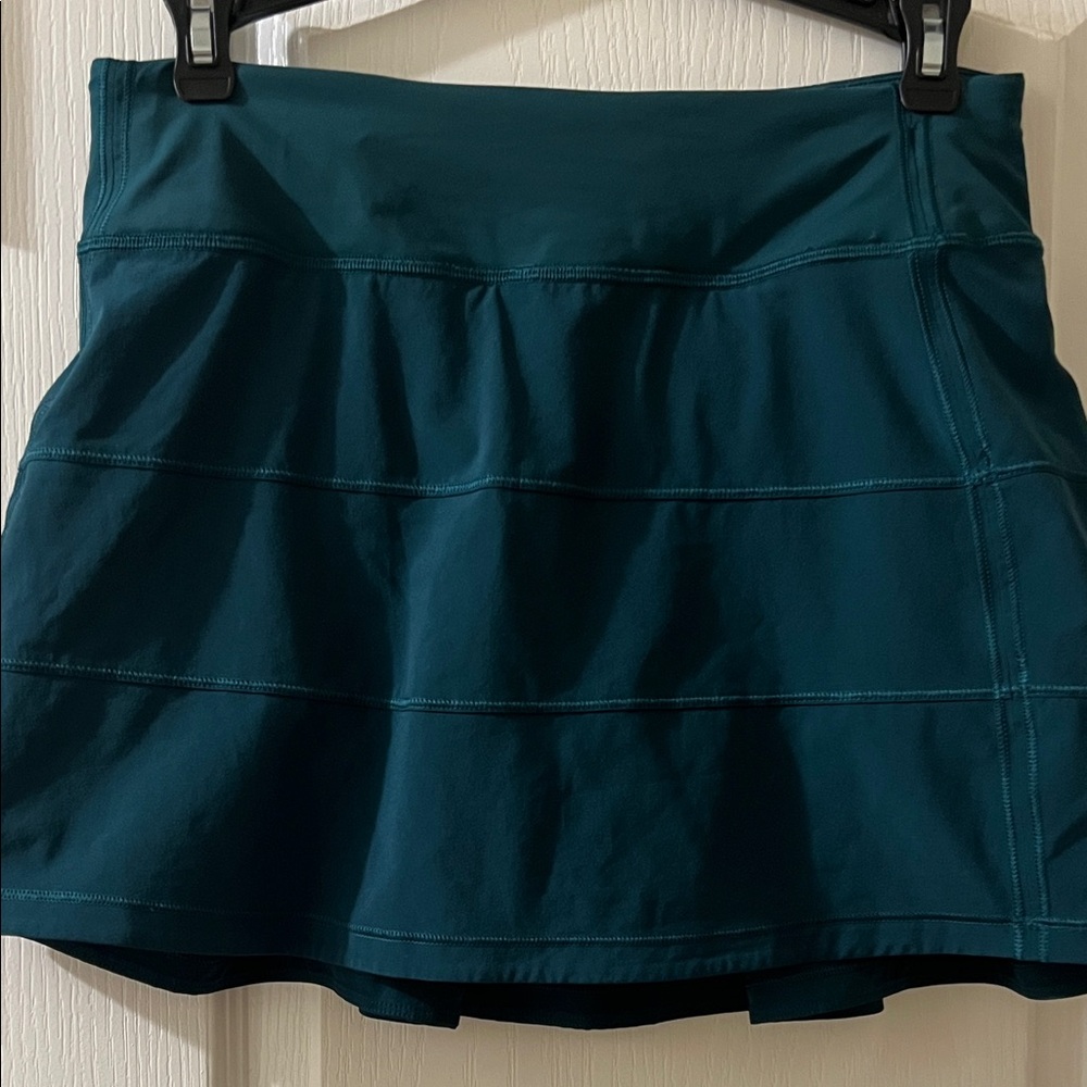 lululemon athletica Teal Skirt size 4